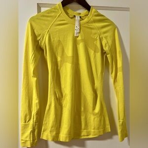 Oiselle brand, woman sport top, Yellow color , size XS